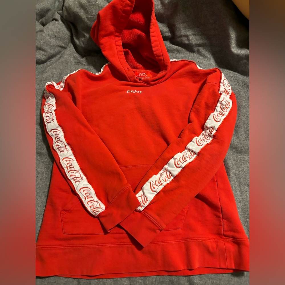 PacSun Vintage Coca-Cola hoodie (missing draw string) Size M. Enjoy , Red